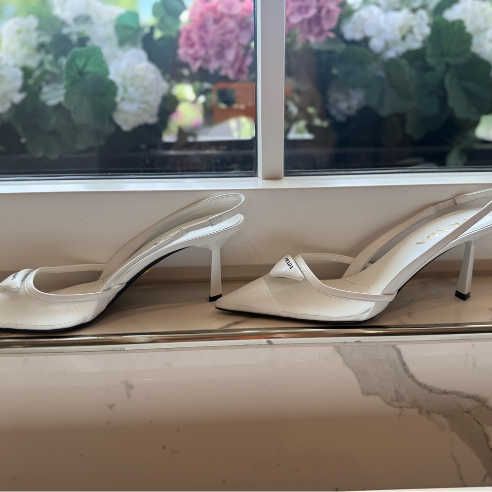 Prada Women's White Pointed-Toe Heels - Picture 8 of 8